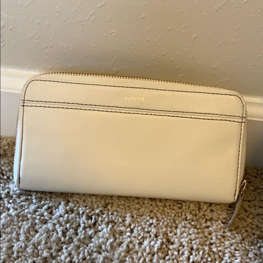 Fossil wallet